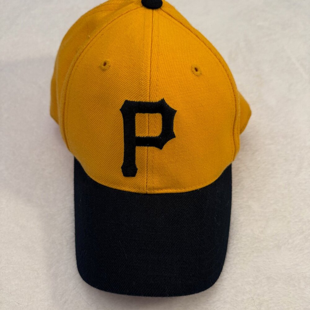 Pittsburgh Pirates Fitted Ball Cap